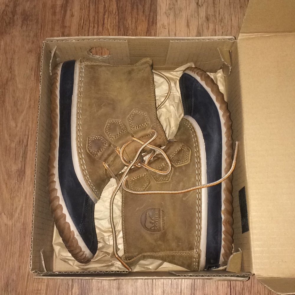 Brand new Sorel Out & About boots!!